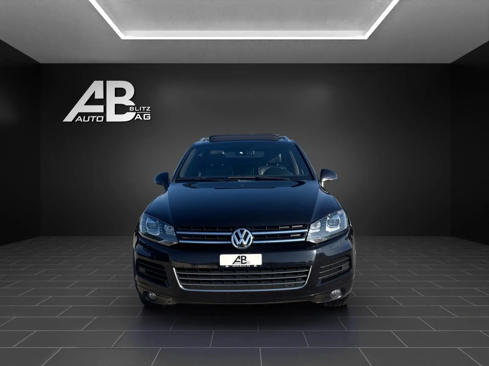 VW Touareg 3.0 TDI — SUV premium diesel, 245 ch, tout-terrain affirmé