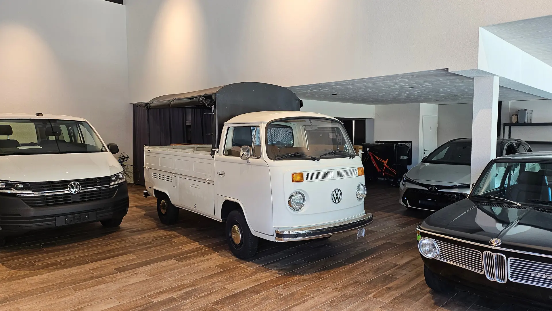 VW T2 Pickup 1972 — Classique emblématique, contrôle vétéran, état d'origine