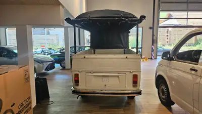 VW T2 Pickup 1972 — Classique emblématique, contrôle vétéran, état d'origine — Miniature 9