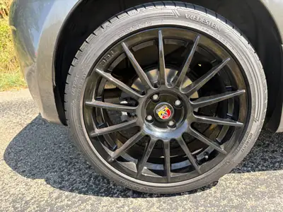 FIAT 500 Abarth Cabriolet — Sportive italienne dynamique, 8 pneus neufs inclus — Miniatura 11