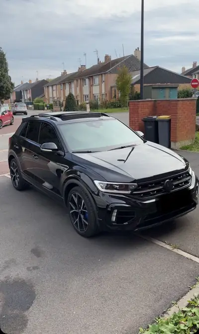 VW T-ROC 2.0 TSI R DSG 4motion — SUV dynamique, 300 ch et transmission intégrale — Außenansicht