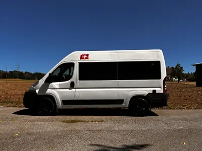 Peugeot Boxer 2.2 HDI 130 — Minibus 9 places, caméra de recul et chauffage intégré — Miniature 12