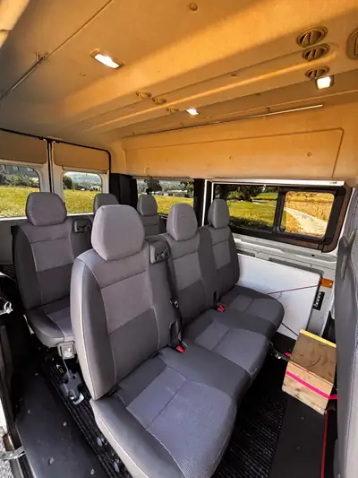 Peugeot Boxer 2.2 HDI 130 — Minibus 9 places, caméra de recul et chauffage intégré — Miniature 11
