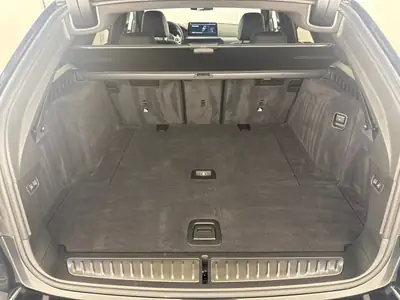 BMW 530i xDrive Touring M Sport — Break sportif 4x4, 20'300 km seulement — Miniature 8