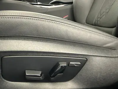 BMW 530i xDrive Touring M Sport — Break sportif 4x4, 20'300 km seulement — Miniature 11