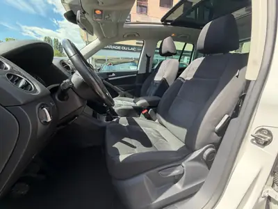 VW Tiguan 2.0 TDI BlueMotion — SUV 4Motion robuste avec crochet d'attelage — Miniature 10