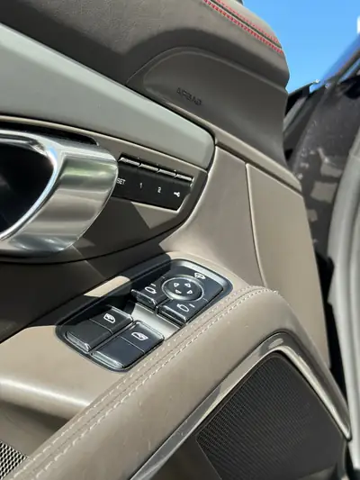 Porsche 911 Carrera 4 PDK — Icône sportive tous terrains, première main, 46 500 km — Miniature 8