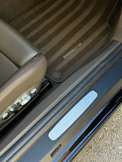 Porsche 911 Carrera 4 PDK — Icône sportive tous terrains, première main, 46 500 km — Miniature 10