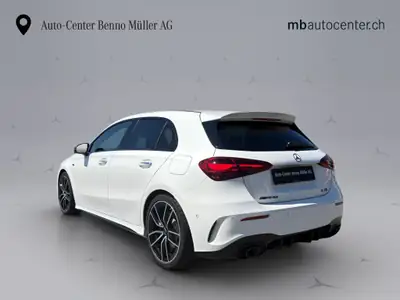 Mercedes-Benz A 35 AMG 4matic — Berline sportive haute performance, quasi neuve — intérieur