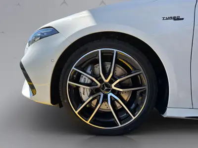 Mercedes-Benz A 35 AMG 4matic — Berline sportive haute performance, quasi neuve — Miniature 19