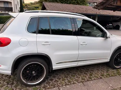 VW Tiguan 2.0 TDI 177 ch — SUV robuste, transmission DSG, 180 000 km — côté