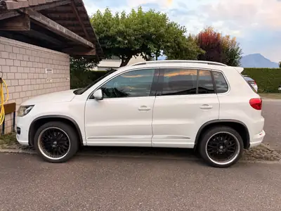 VW Tiguan 2.0 TDI 177 ch — SUV robuste, transmission DSG, 180 000 km — vue extérieure