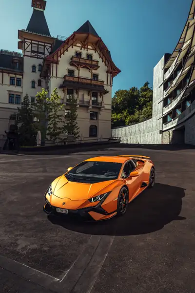Lamborghini Huracán 5.2 Tecnica 60th Anniversary — V10 Biturbo Rare, Spec Suisse — côté