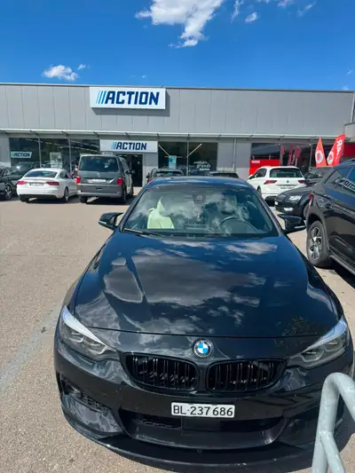 BMW 440i xDrive Cabriolet — Décapotable sportive 326 ch, toit ouvert, 72 000 km — côté