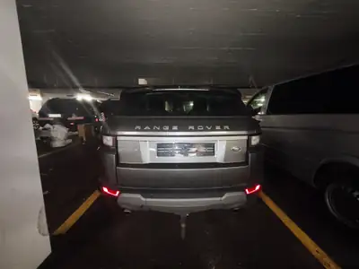 Land Rover Range Rover Evoque 2.0 TD4 — SUV compact 4x4, jantes hiver incluses — exterior view