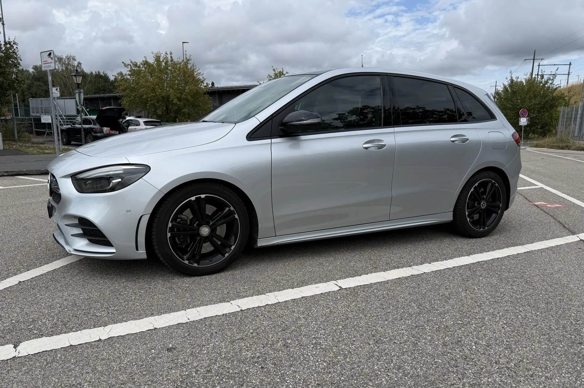 Mercedes-Benz B 250 AMG Line 4Matic — Compacte polyvalente, 224 ch et traction intégrale