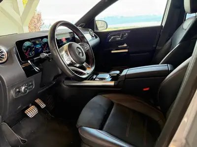 Mercedes-Benz B 250 AMG Line 4Matic — Compacte polyvalente, 224 ch et traction intégrale — Armaturenbrett