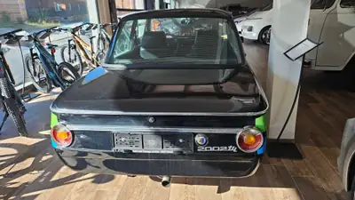 BMW 2002 TII 1973 — L'icône sportive des années 70, 60'000 km seulement — Miniature 10