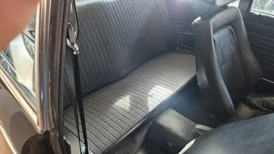 BMW 2002 TII 1973 — L'icône sportive des années 70, 60'000 km seulement — Miniature 17