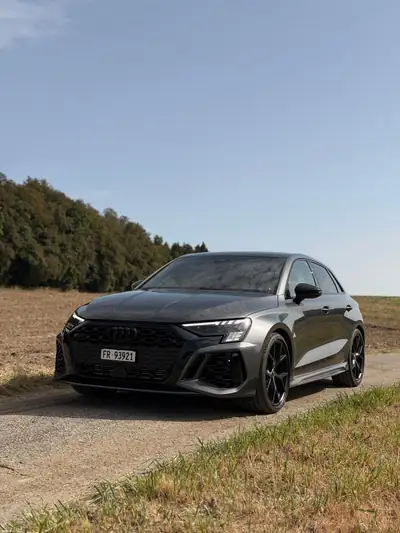 Audi RS3 2.5 TFSI Quattro — 400 ch, sportive allemande d'exception, 5600 km — vue extérieure