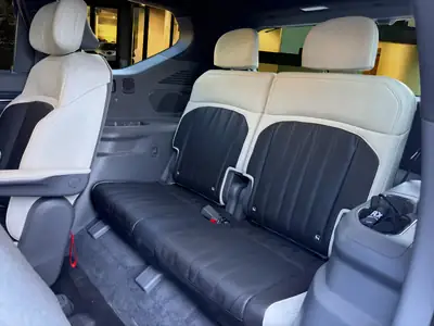 Kia EV9 99.8 kWh GT-Line 4x4 — SUV électrique 7 places, 385 ch, très peu roulé — Miniature 11