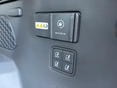 Kia EV9 99.8 kWh GT-Line 4x4 — SUV électrique 7 places, 385 ch, très peu roulé — Miniature 22