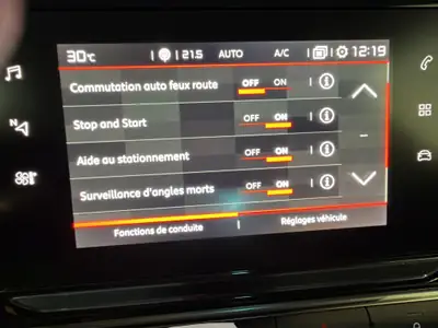 Citroën C3 Aircross 1.2i PureTech Shine — SUV compact fiable, faible kilométrage — Miniatura 12