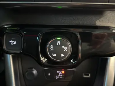Citroën C3 Aircross 1.2i PureTech Shine — SUV compact fiable, faible kilométrage — Miniatura 13