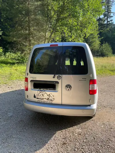 VW Caddy 1.9 TDI 4motion — Utilitaire polyvalent, traction intégrale et fiabilité diesel — rear view