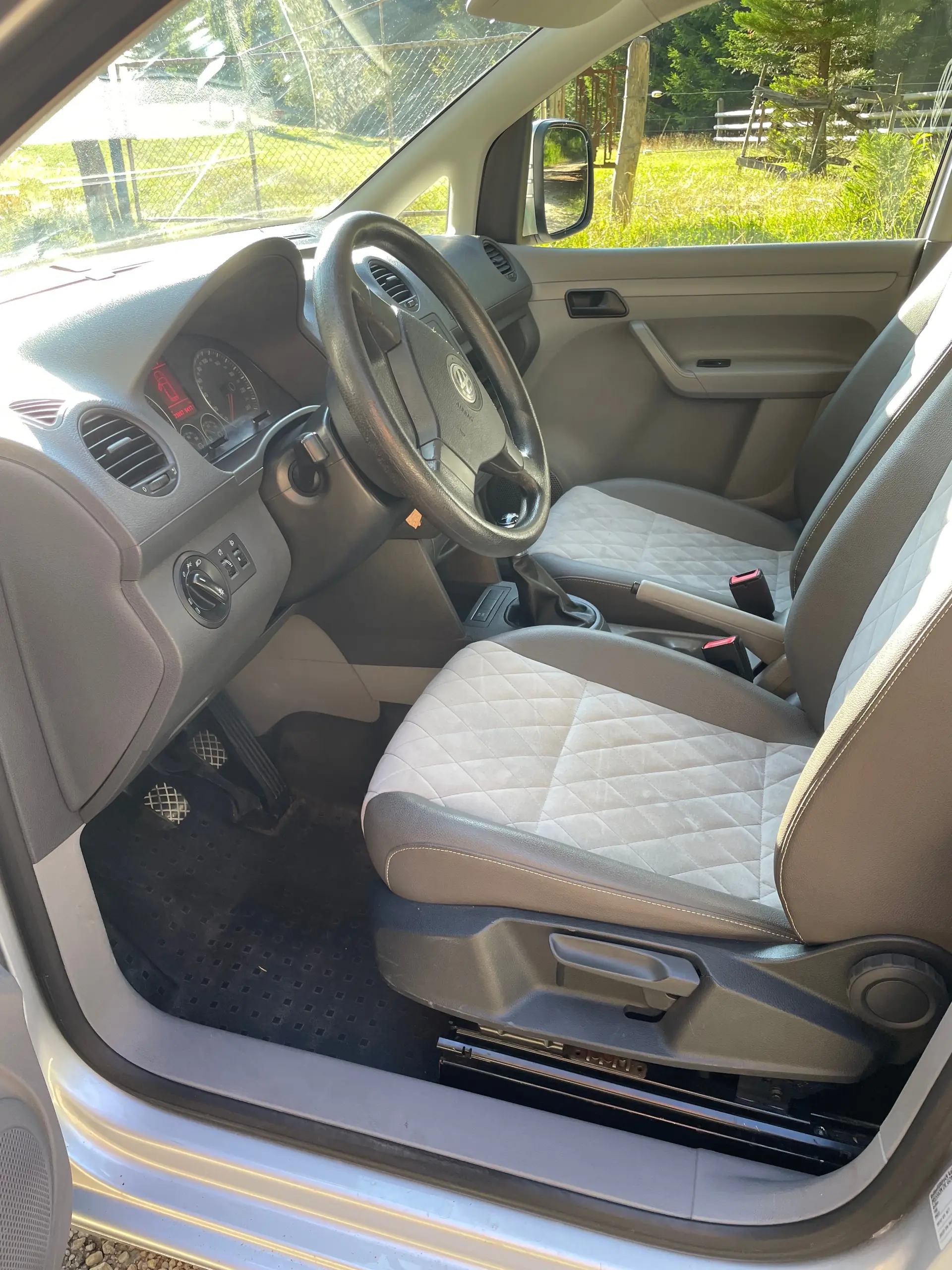 Volkswagen Caddy 2010 occasion Sorvilier — 4