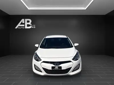 Hyundai i30 Wagon 1.6 CRDi — Break diesel robuste, première main, entretien à jour — vue extérieure