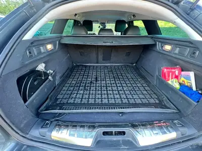 Peugeot 508 Break 1.6i — Break familial automatique, attelage et toit équipés — tableau de bord