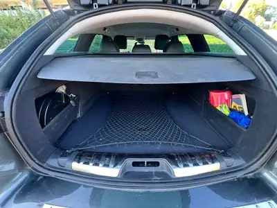Peugeot 508 Break 1.6i — Break familial automatique, attelage et toit équipés — détail