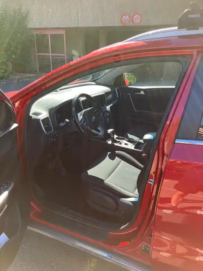 Kia Sportage 1.6 T-GDi Power 25 — SUV polyvalent, 84 000 km, équipements premium — rear view