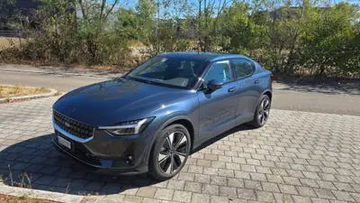 Polestar 2 Long Range Dual Motor — Berline électrique performante, 40000 km seulement — Außenansicht