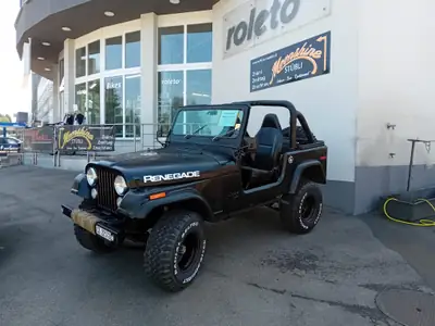 Jeep CJ Renegade V8 — Légende 4x4 des années 70, moteur puissant et authentique — côté
