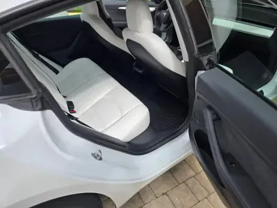 Tesla Model 3 Standard Range Plus — Électrique performante, 52'000 km seulement — Miniature 8