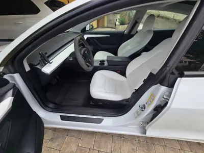 Tesla Model 3 Standard Range Plus — Électrique performante, 52'000 km seulement — Miniature 19