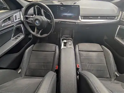 BMW X1 30e xDrive Hybrid M Sport — SUV rechargeable performant, 45'000 km seulement — dettaglio