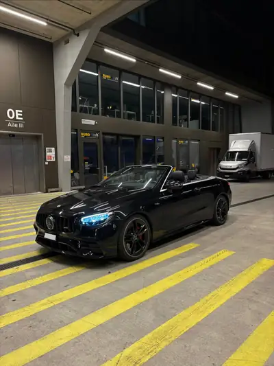 Mercedes-AMG E 53 Cabriolet 4matic+ — Décapotable haute performance, 36 000 km seulement — dashboard