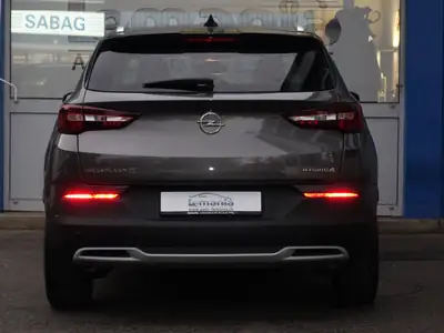 Opel Grandland X 1.6 Hybrid4 Ultimate — SUV rechargeable, 45'390 km, traction intégrale — détail