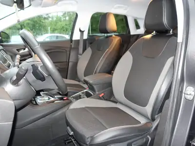 Opel Grandland X 1.6 Hybrid4 Ultimate — SUV rechargeable, 45'390 km, traction intégrale — Miniature 11