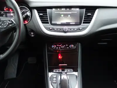Opel Grandland X 1.6 Hybrid4 Ultimate — SUV rechargeable, 45'390 km, traction intégrale — Miniature 14