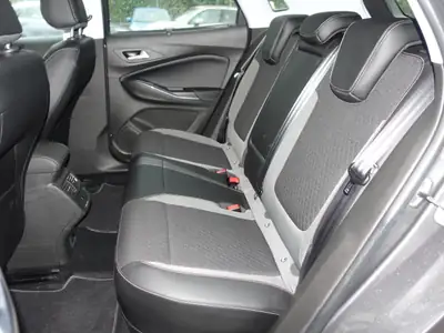 Opel Grandland X 1.6 Hybrid4 Ultimate — SUV rechargeable, 45'390 km, traction intégrale — Miniature 17