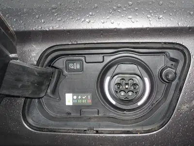 Opel Grandland X 1.6 Hybrid4 Ultimate — SUV rechargeable, 45'390 km, traction intégrale — Miniature 19