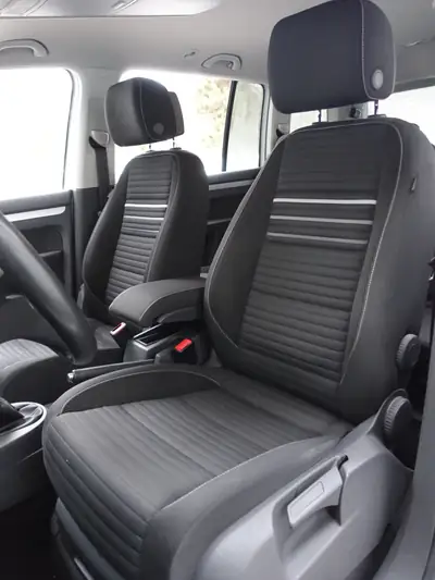 VW Touran 1.4 TSI Cup — Monospace 7 places fiable, consommation maîtrisée — Miniature 9