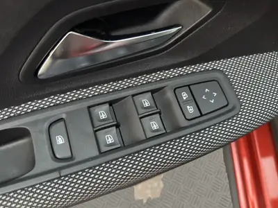 Dacia Jogger TCe 110 Comfort — 7 places, familial spacieux et économique — Miniature 22