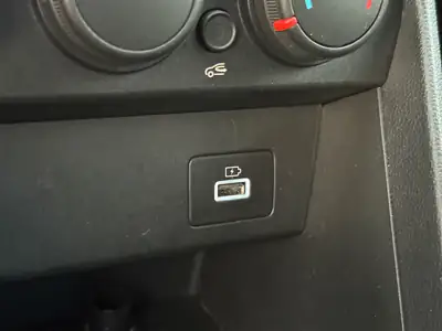 Dacia Jogger TCe 110 Comfort — 7 places, familial spacieux et économique — Miniature 25