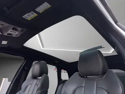 Land Rover Range Rover Evoque 2.2 SD4 — SUV premium diesel, toit panoramique et cuir — Miniature 20