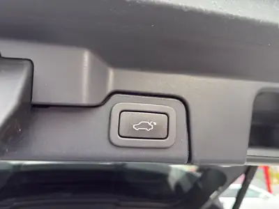 Land Rover Range Rover Evoque 2.2 SD4 — SUV premium diesel, toit panoramique et cuir — Miniature 25
